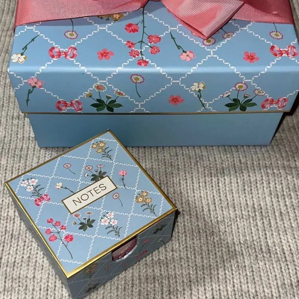 Lady Jayne Floral Blue White Pink Top Bow Gift Box & Stationery Note Pad Pen